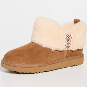 UGG Ultra Mini Braid Boots Chesnut Size 8